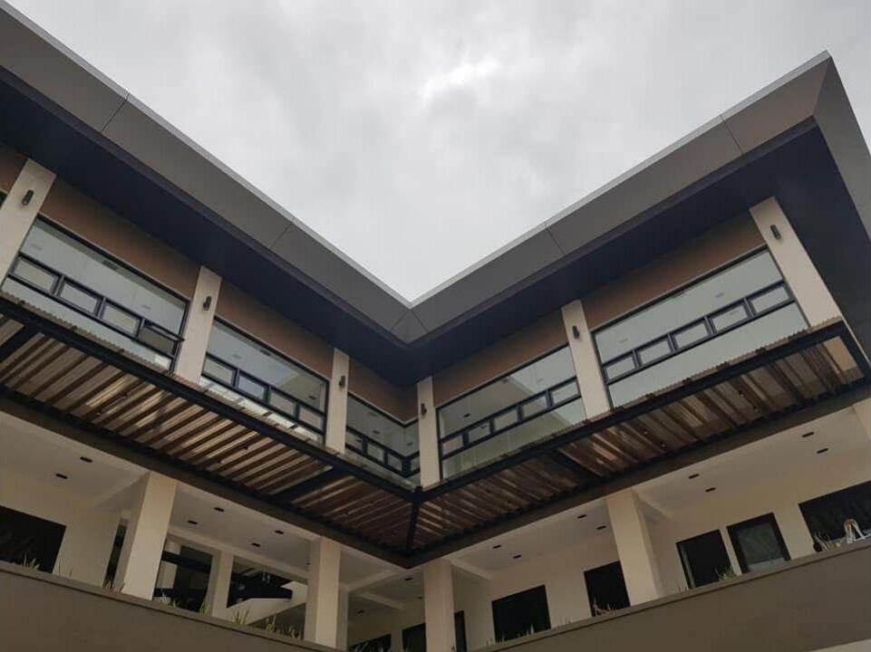 Edificio Corporativo – Fachada Aluminio