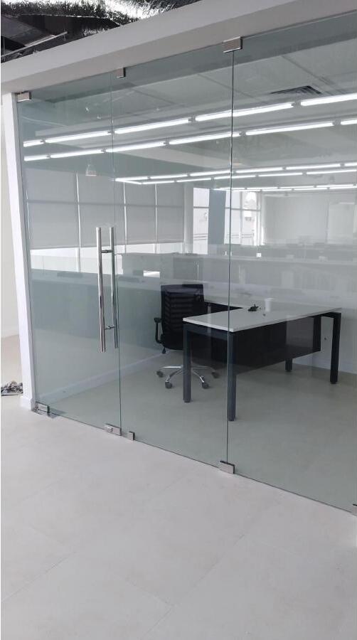 Vidrio templado instalado por CoverGlass HN en Honduras